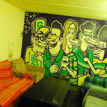 Hostel Art And
